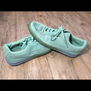 Puma Suede Teal to Blue Sneakers
